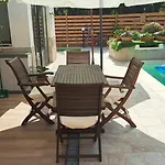Harry's House Con Piscina Privata Дом отдыха