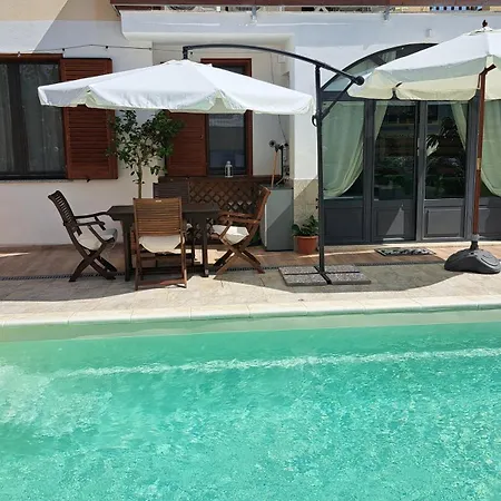 Feriehus Harry's House Con Piscina Privata