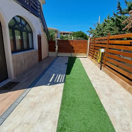 Harry's House Con Piscina Privata Hébergement de vacances *